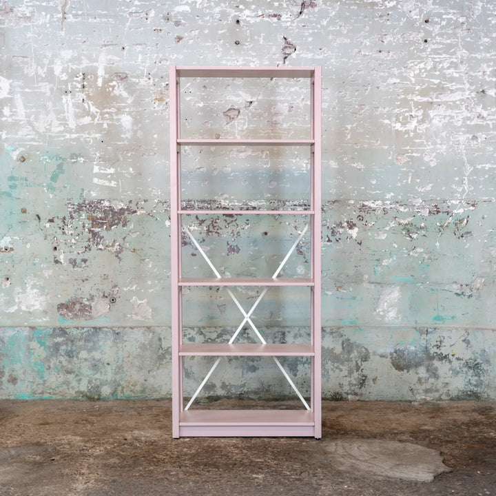 Open bookcase | Lundia Original | Chalk pink solid wood, empty front view